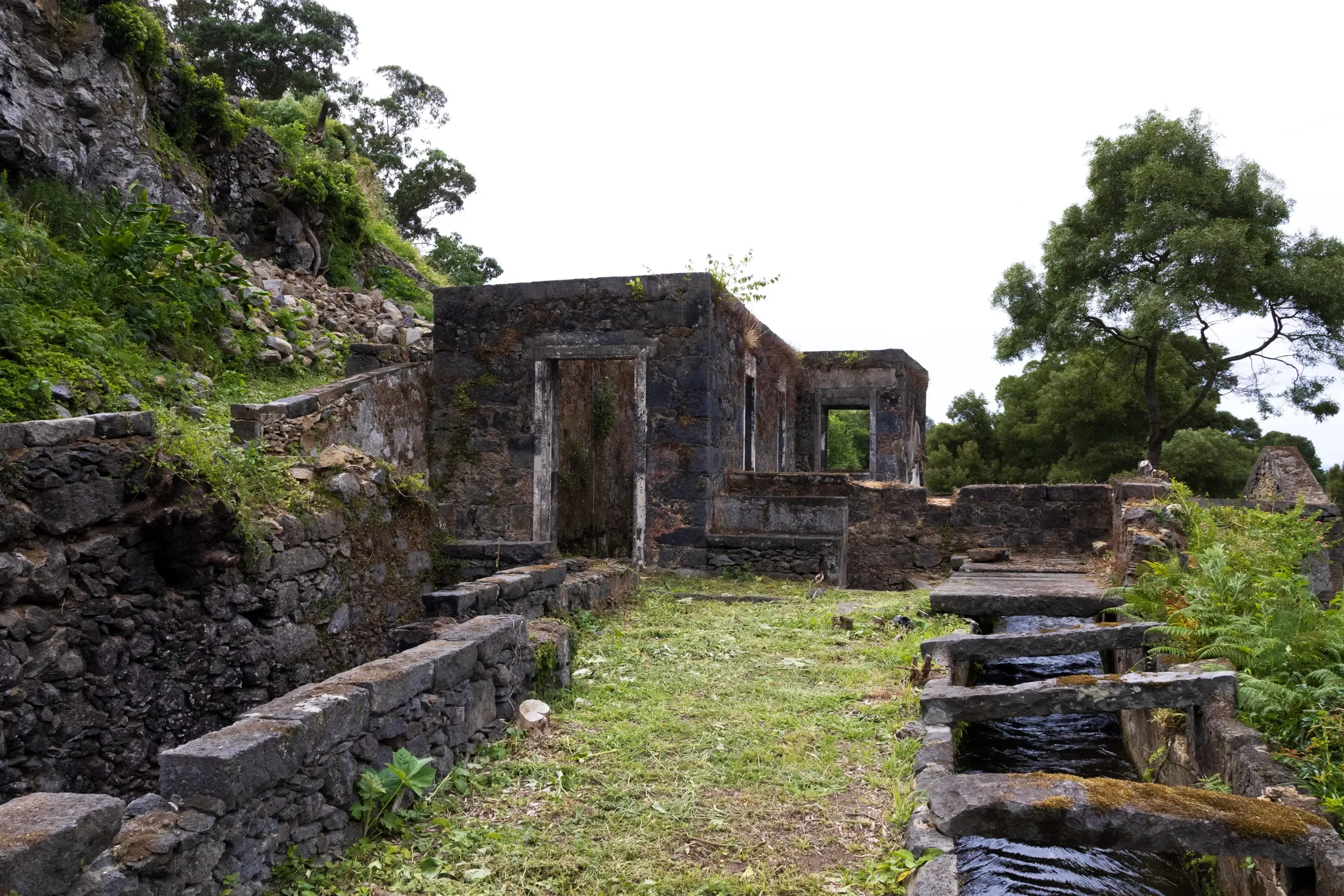 Exterior photo 9