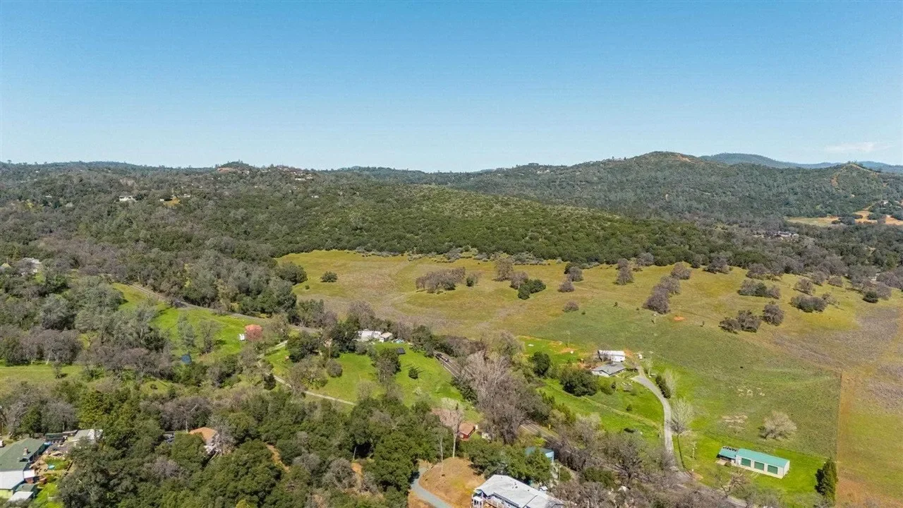 18525 Rawhide Rd, Jamestown, CA 95327, Jamestown, California, United States. - Photo 1
