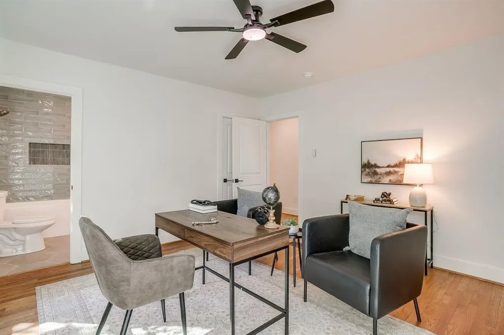 2560 Rogers Avenue, Fort Worth, Texas, United States. - Photo 24