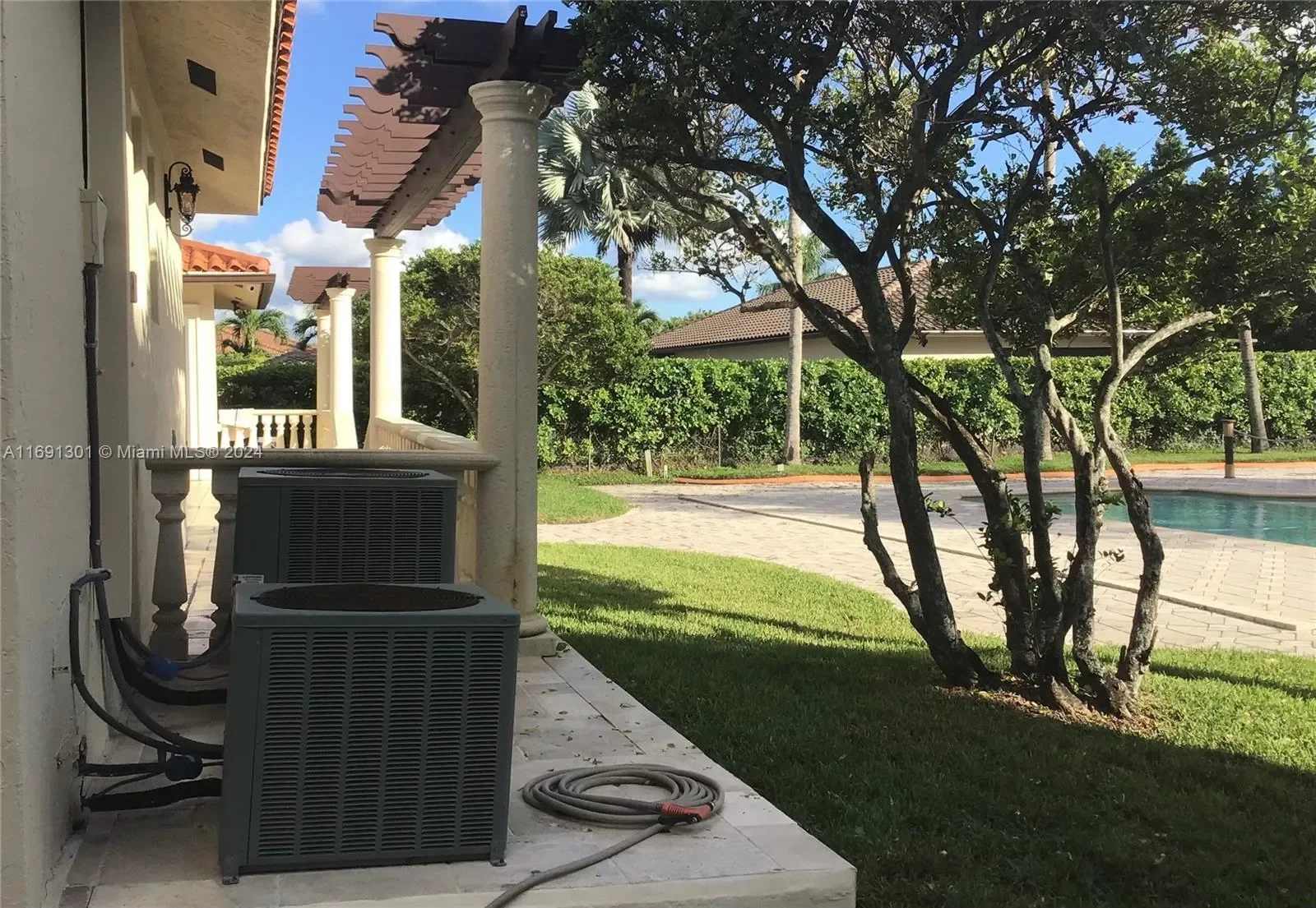 13460 SW 32nd ST, Miami, Florida, United States. - Photo 3