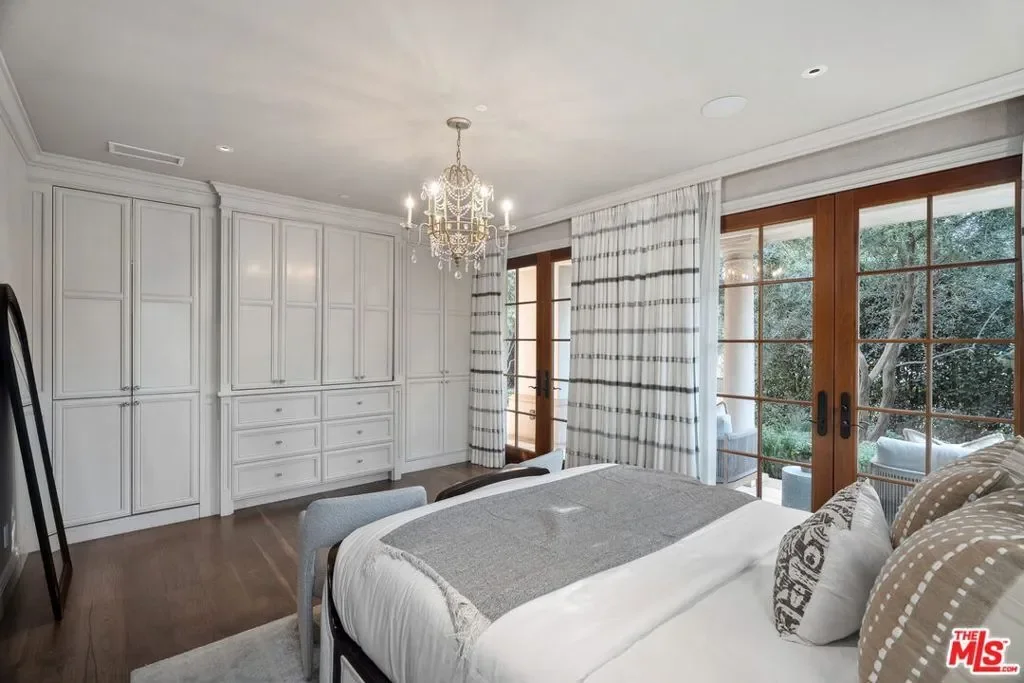 6882 Arizona Avenue, Los Angeles, California, United States. - Photo 35