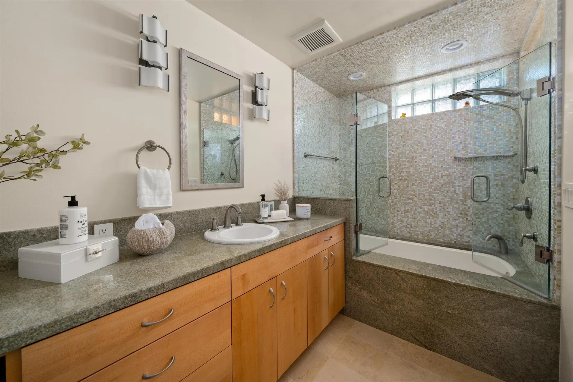 930 Monte Drive, SANTA BARBARA, CA, 93110, USA, Santa Barbara, California, United States. - Photo 32