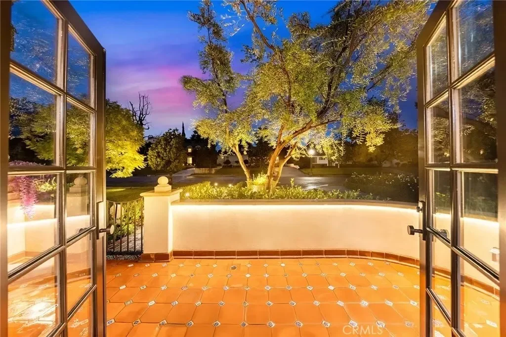 2460 Cumberland, San Marino, California, United States. - Photo 10