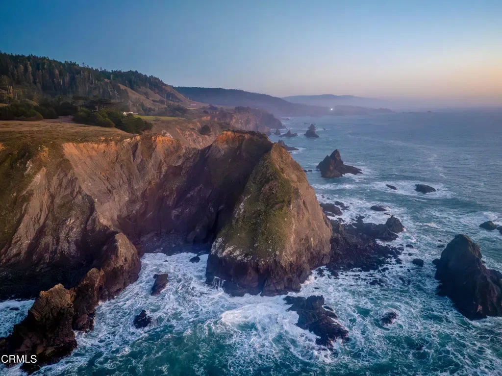 1990 S Highway 1, Albion, California, United States. - Photo 45