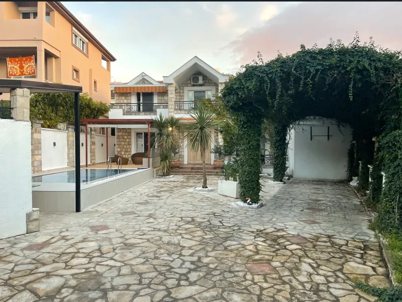 Dumidran, Mrčevac, Montenegro. - Photo 21