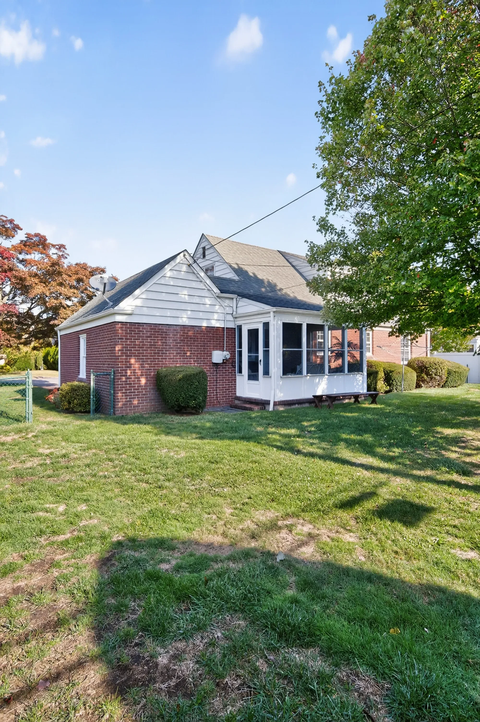 60 Concord Street , Westbury, NY 11590, Salisbury, New York, United States. - Photo 25