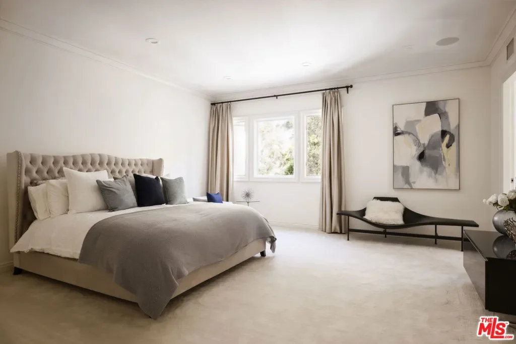1160 Chantilly Road, Los Angeles, California, United States. - Photo 17