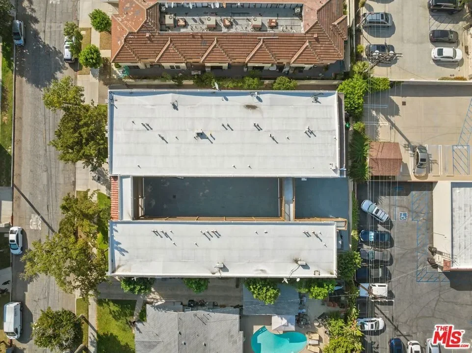 629 E Elk Avenue, Glendale, California, United States. - Photo 8