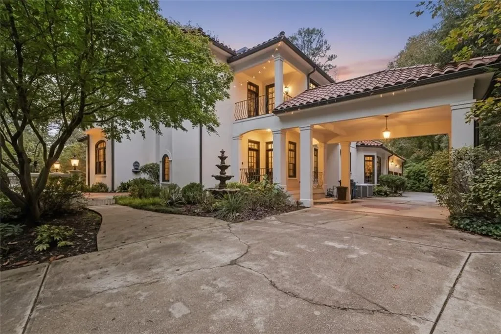 2636 Dobbs Circle NW, Atlanta, Georgia, United States. - Hero Image