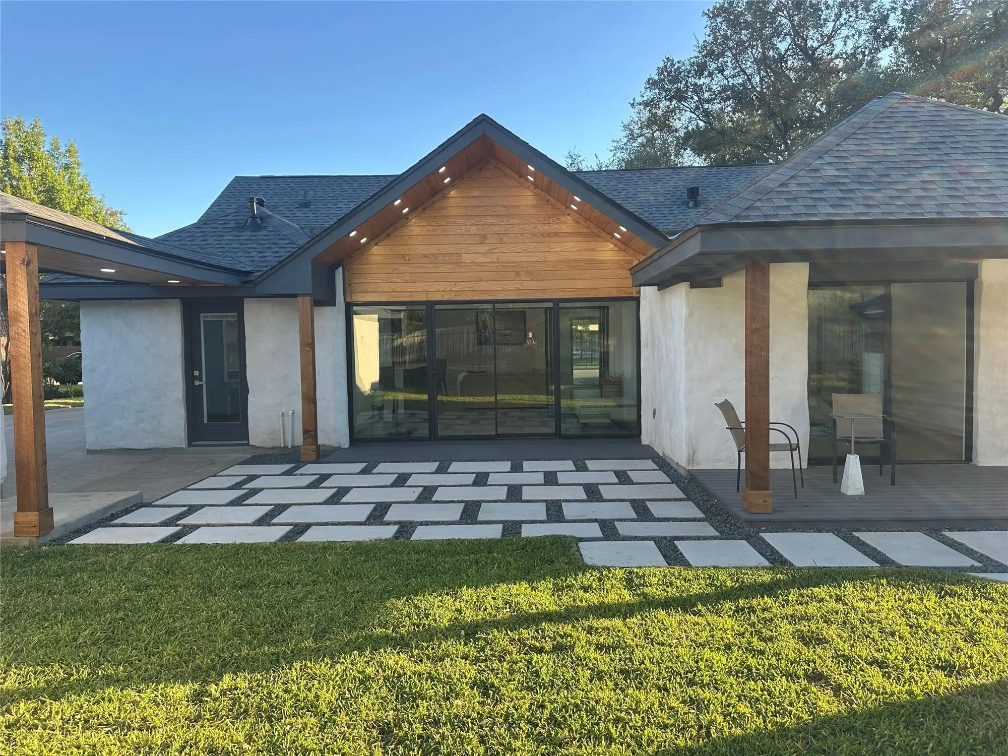4910 Woodcreek RD, Austin, Texas, United States. - Photo 29