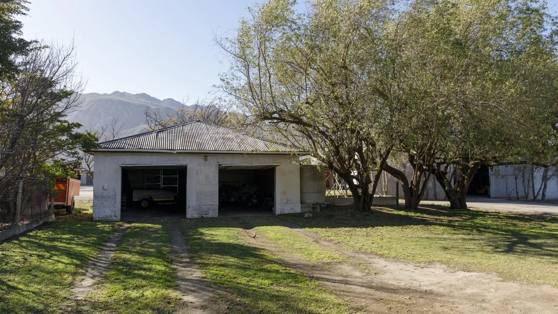 Exterior photo 7