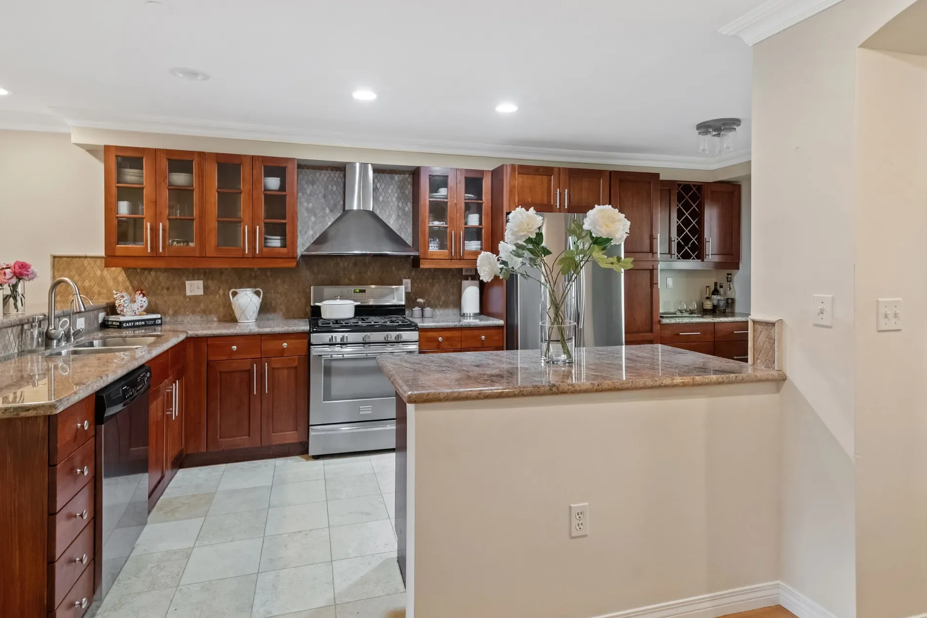 6221 Monterey Road #304 , Los Angeles, CA 90042, Los Angeles, California, United States. - Photo 21