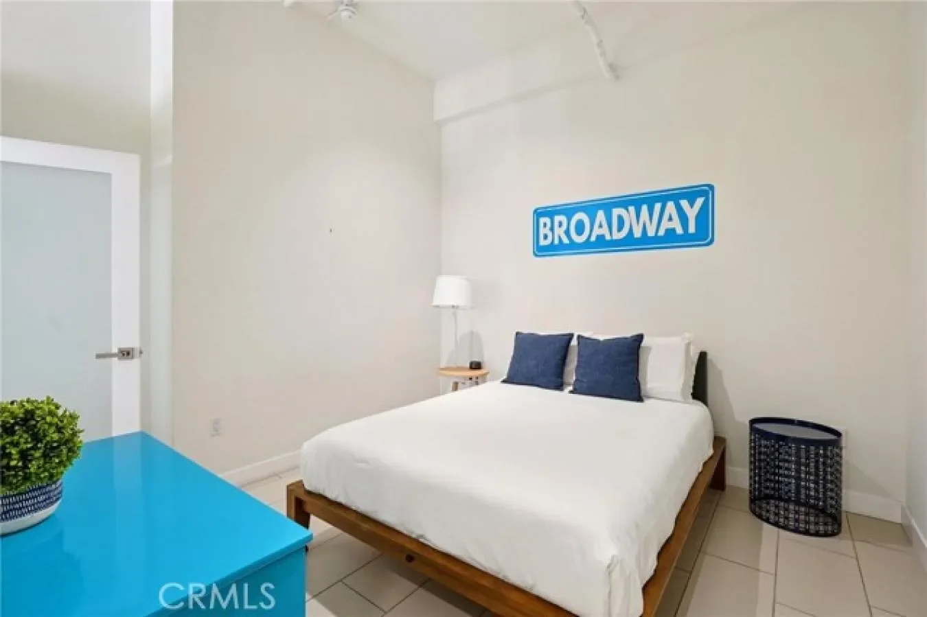 939 Broadway Unit 203, Los Angeles, California, United States. - Photo 27