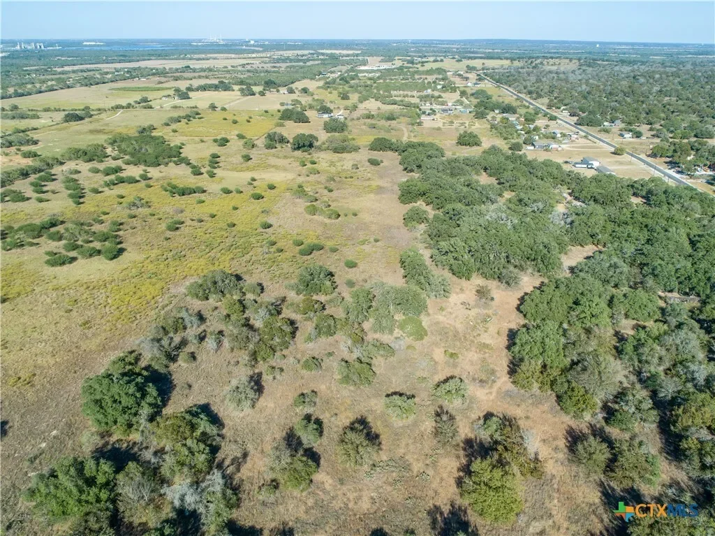 21123 Lamm Road, Elmendorf, TX 78112, Elmendorf, Texas, United States. - Photo 7