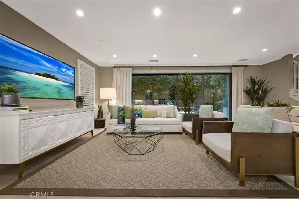 166 Villa Ridge, Irvine, California, United States. - Photo 6
