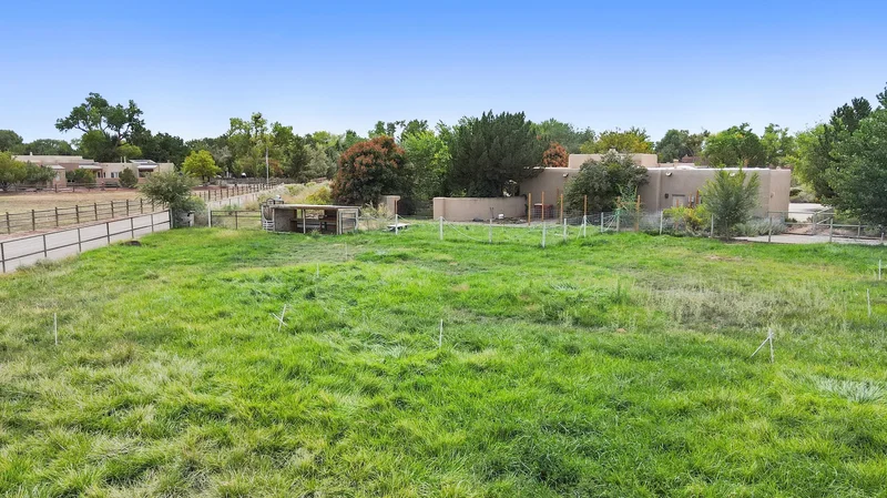 11 KOONTZ Road, Corrales, NM 87048, Corrales, New Mexico, United States. - Photo 88
