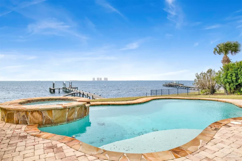 1070 Harbor Ln, Gulf Breeze, FL 32563, Gulf Breeze, Florida, United States. - Photo 33