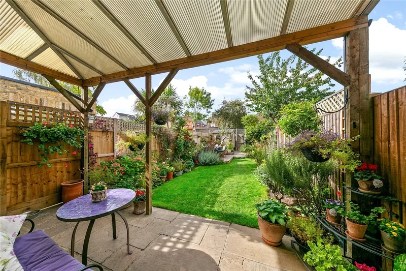 Dancer Road, Kew, TW9, Richmond, England, United Kingdom. - Photo 13