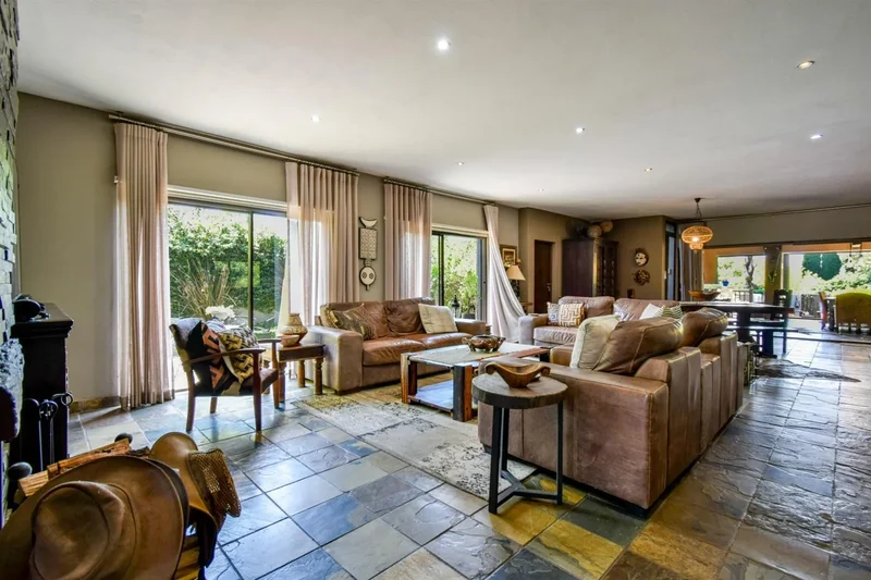 713 Ilona Street,
Rietvlei View Country Estates,
Pretoria,
Gauteng, Pretoria, Gauteng, South Africa. - Photo 2