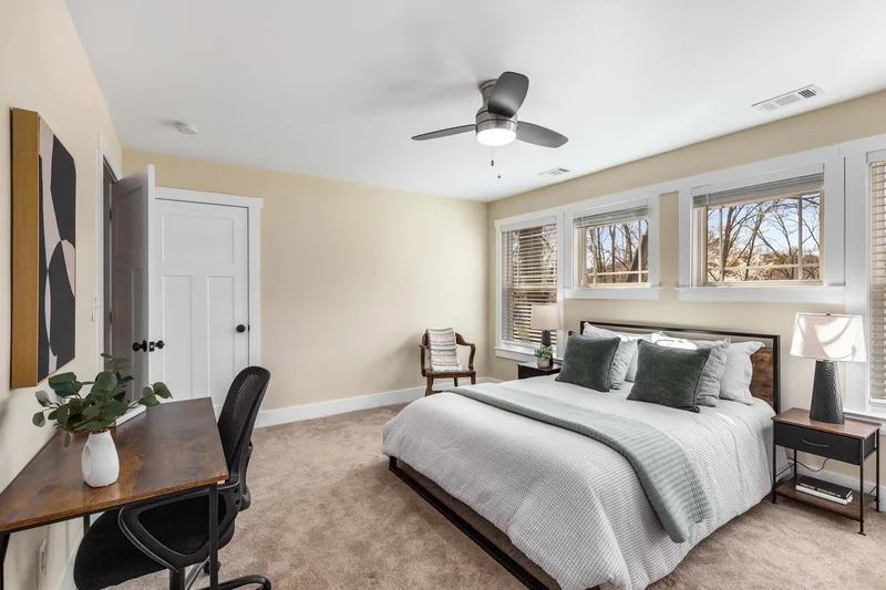 1985 Lois Place NW, Atlanta, GA 30318, Atlanta, Georgia, United States. - Photo 38