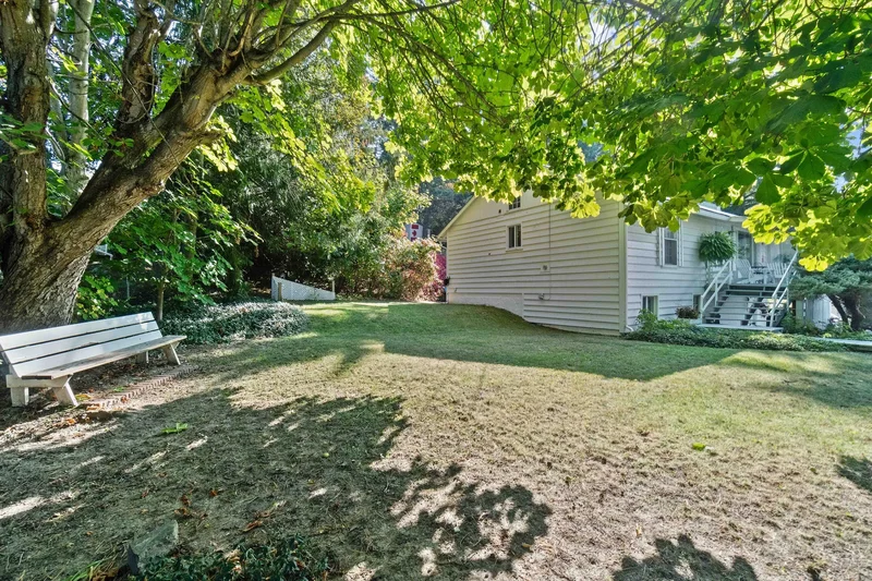1430 Lakeshore Road NE, Salmon Arm, BC V1E 2V7, Salmon Arm, British Columbia, Canada. - Photo 17