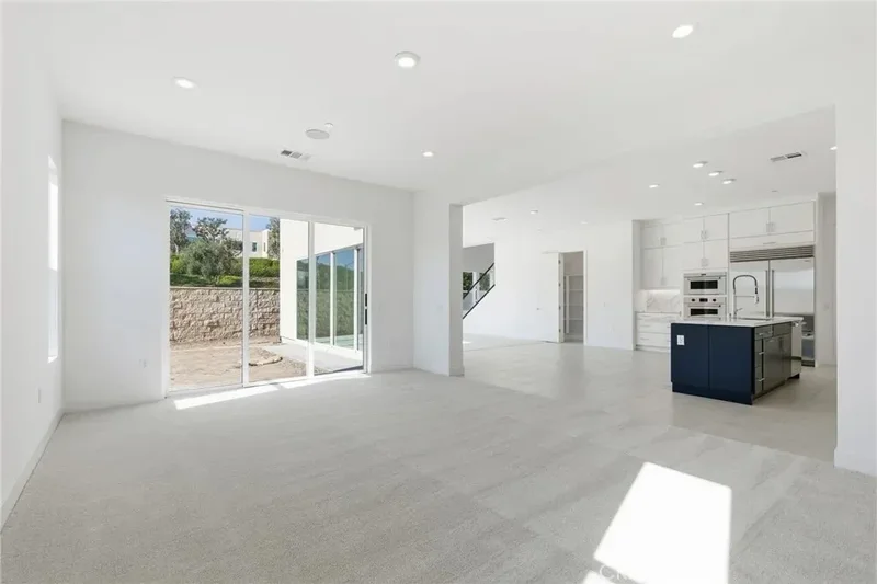 101 Red Oak, Lake Forest, California, United States. - Photo 39
