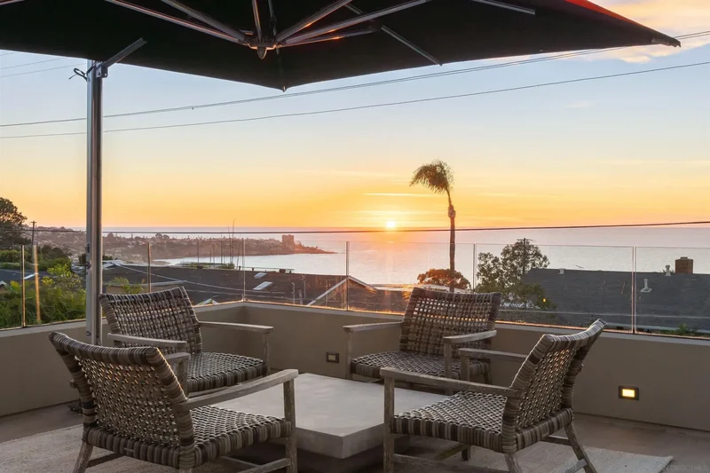 Single Family Residence in La Jolla