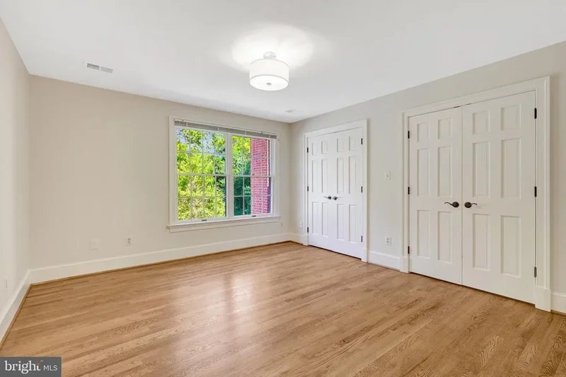 8014 GREENWICH WOODS DR, MCLEAN, VA, 22102, USA, McLean, Virginia, United States. - Photo 32