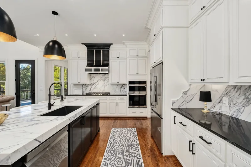 1009 Royal Mile, Vestavia Hills, Alabama, United States. - Photo 41