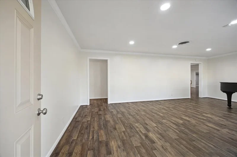 1309 Centennial Drive, Houston, Texas, United States. - Photo 5