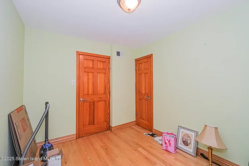 197 Slater Boulevard, New York, New York, United States. - Photo 36