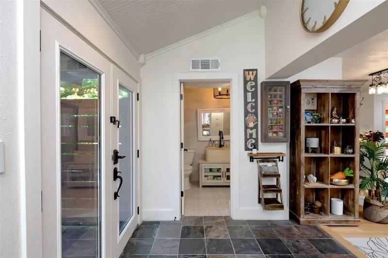 803 Brookhurst Drive, Dallas, Texas, United States. - Photo 20