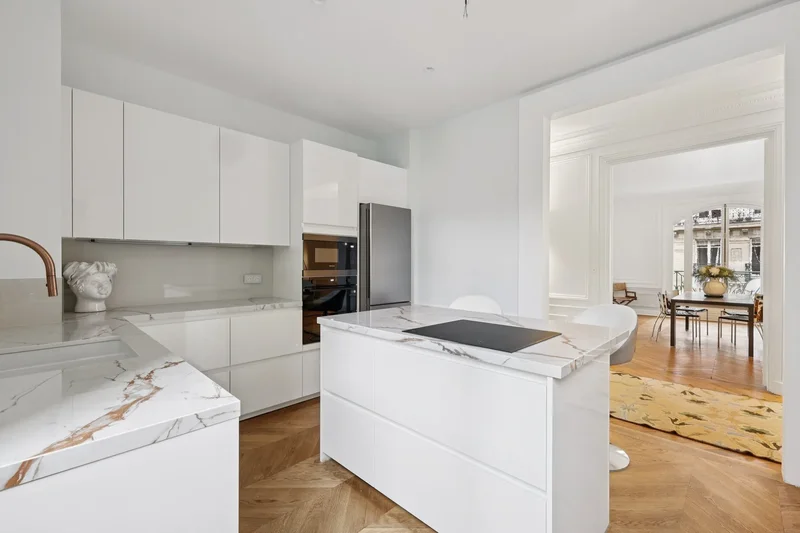 PARIS, J 75004, Paris, Île-de-France, France. - Photo 14