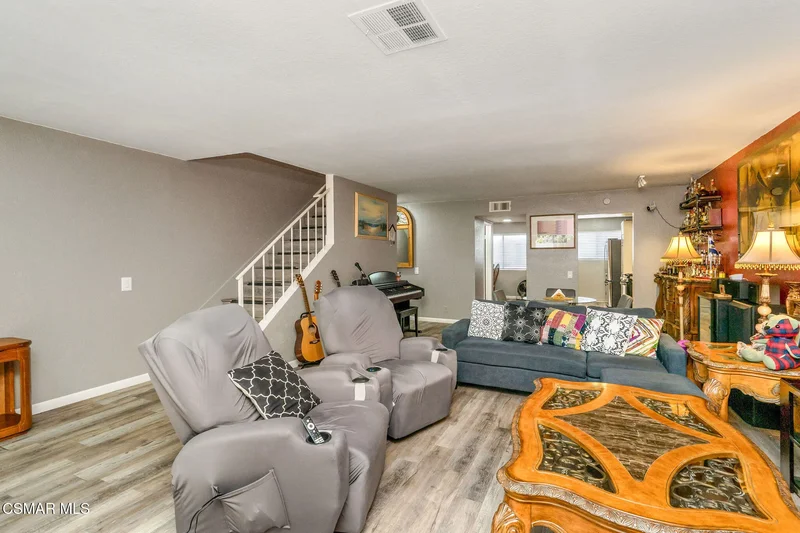 10215 Variel Avenue 11, Los Angeles, California, United States. - Photo 4