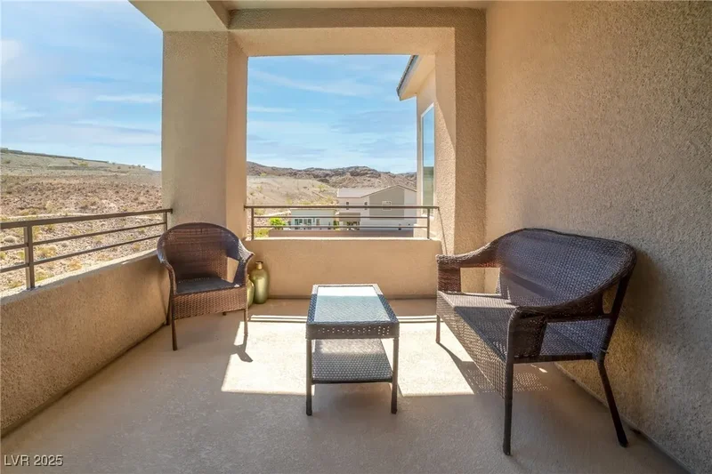 8 Hilltop Crest Street, Henderson, NV 89011, Henderson, Nevada, United States. - Photo 51