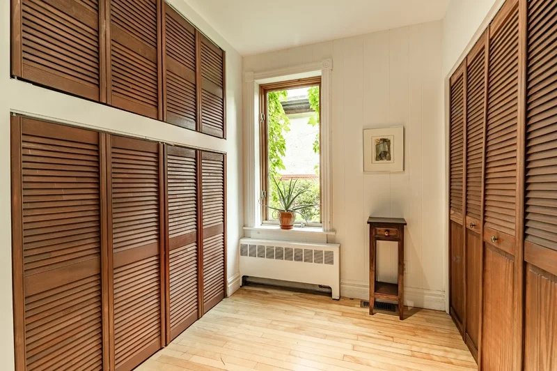 109 Rue du Prince-Arthur, Saint-Lambert, Quebec, Canada. - Photo 4