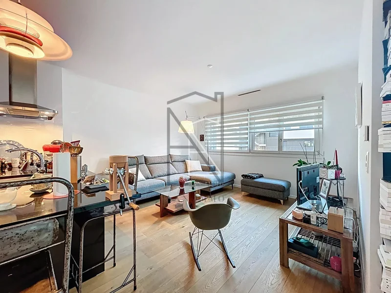 Modern 3.5-Room Apartment in Saint-Sulpice, Suisse