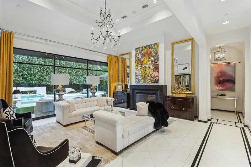220 Merrie Way Lane, Houston, TX 77024, Houston, Texas, United States. - Photo 15