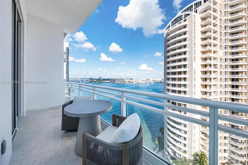 900 Brickell Key Blvd 1403, Miami, Florida, United States. - Photo 24