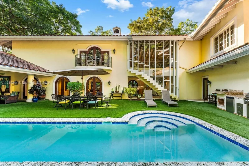 3506 Banyan Cir, Miami, Florida, United States. - Photo 4
