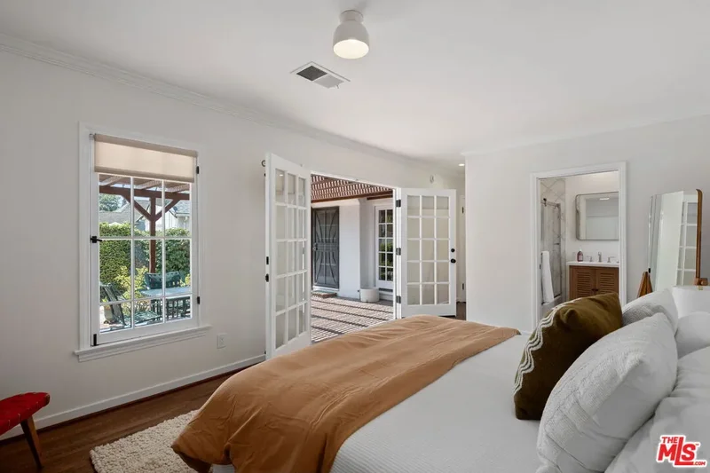 4654 Denny Ave, Los Angeles, California, United States. - Photo 22