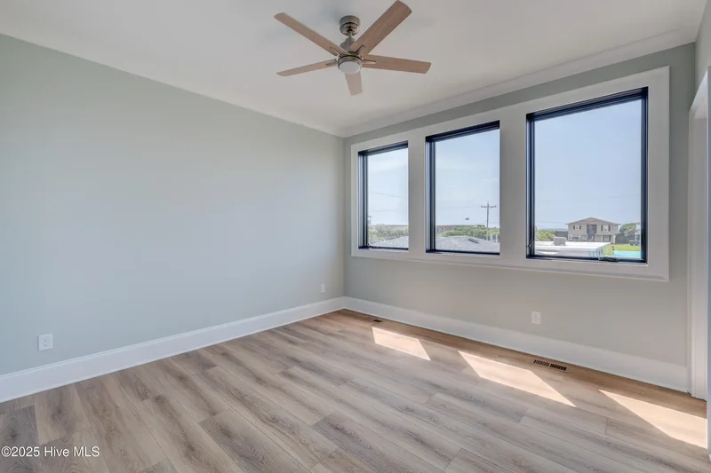 107 Raleigh Avenue, Surf City, North Carolina, United States. - Photo 34