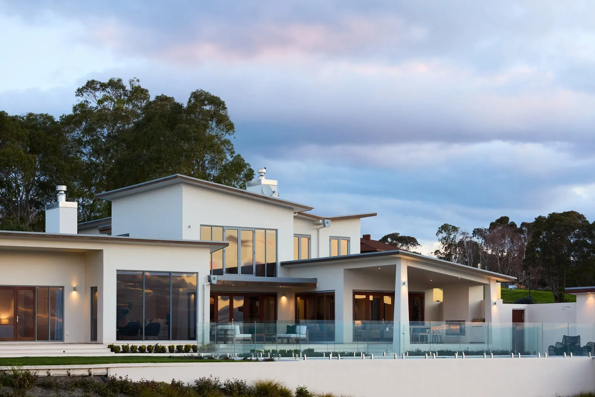 Exterior photo 7