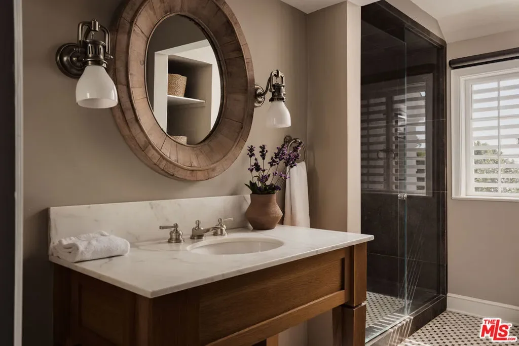 1141 Maroney Lane, Los Angeles, California, United States. - Photo 43