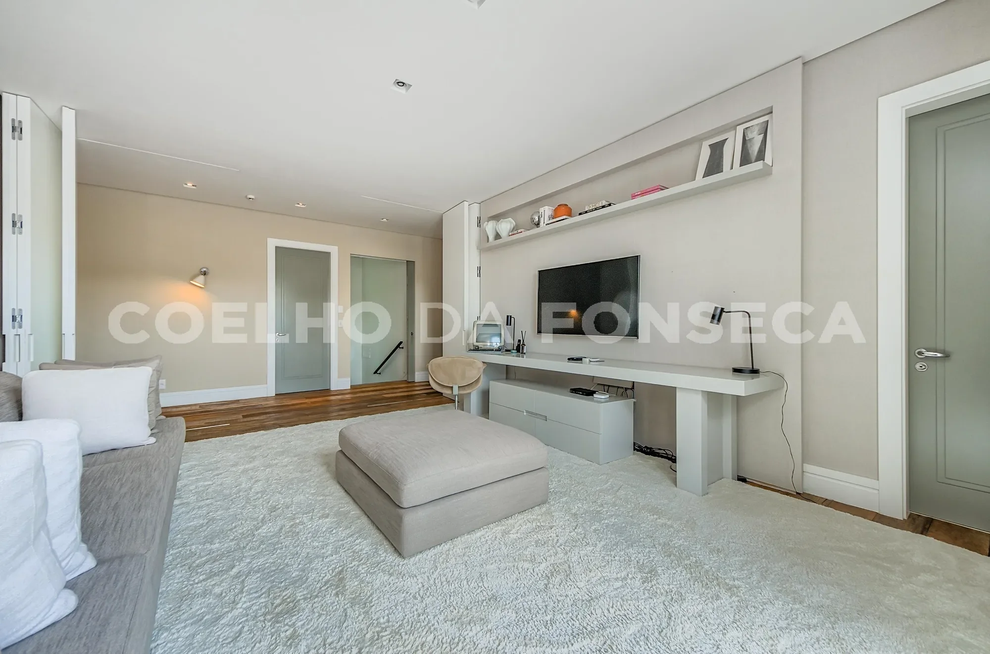 Gallery photo 12