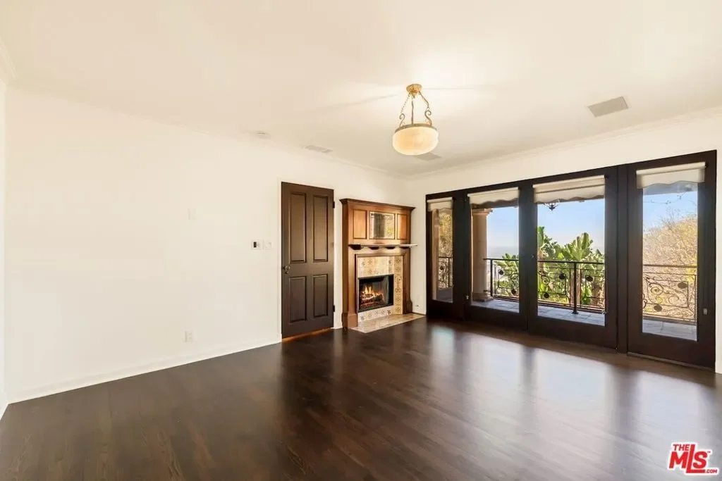 6930 Oporto Drive, Los Angeles, California, United States. - Photo 7
