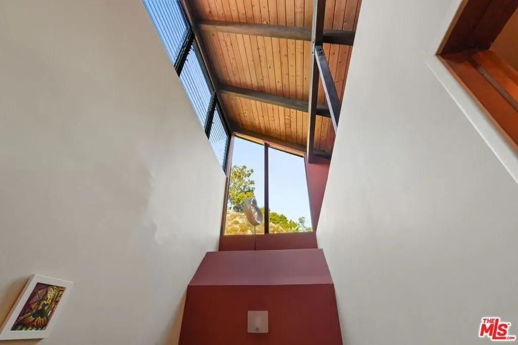 2158 Topanga Skyline Drive, Topanga, California, United States. - Photo 19