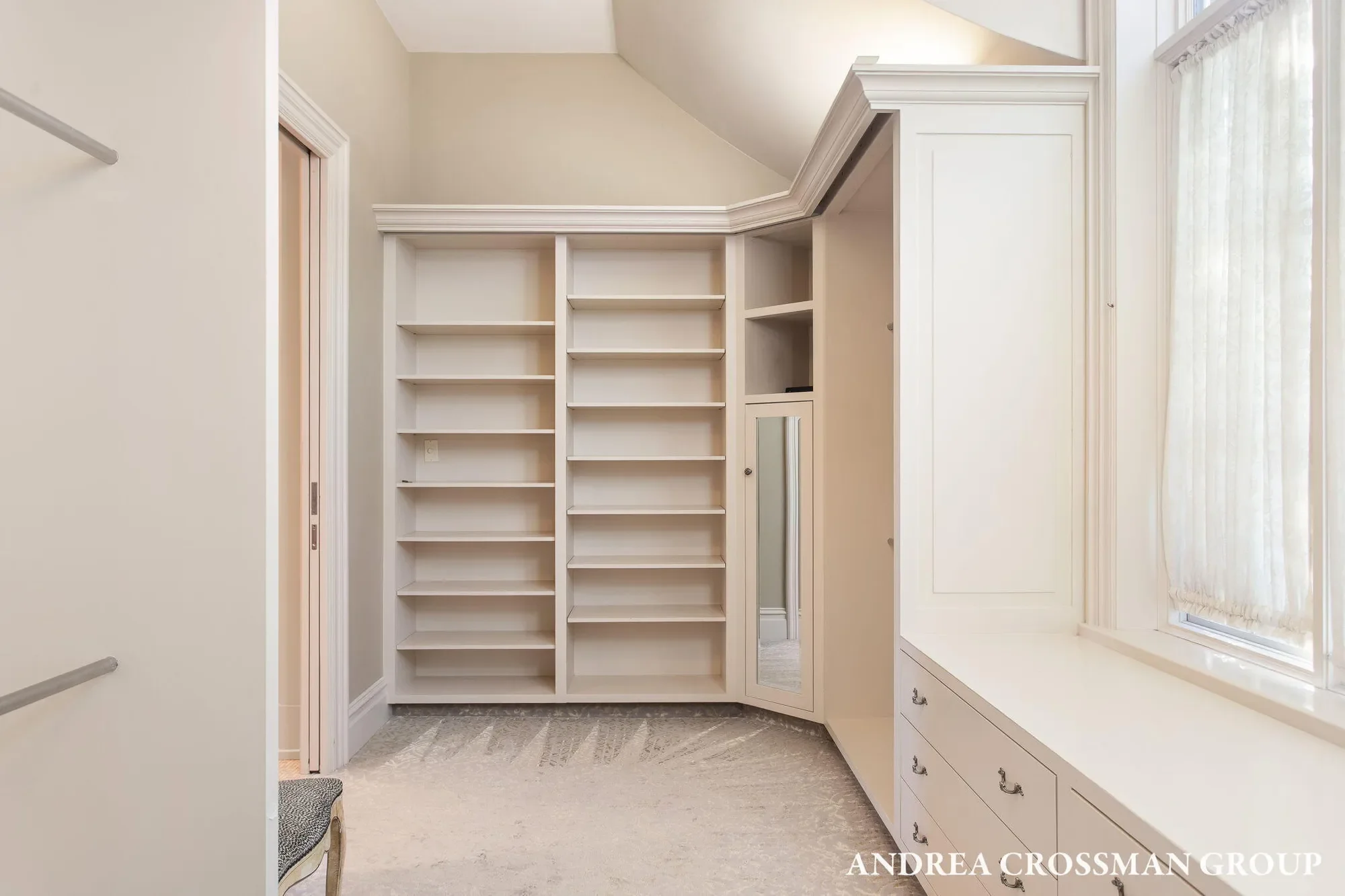 1933 South Shore Drive, Holland, MI 49423, Holland, Michigan, United States. - Photo 70