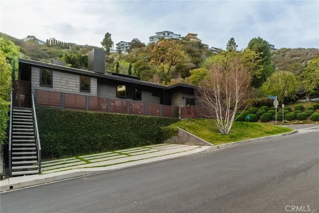 8808 Thrasher Avenue, Los Angeles, California, United States. - Photo 24