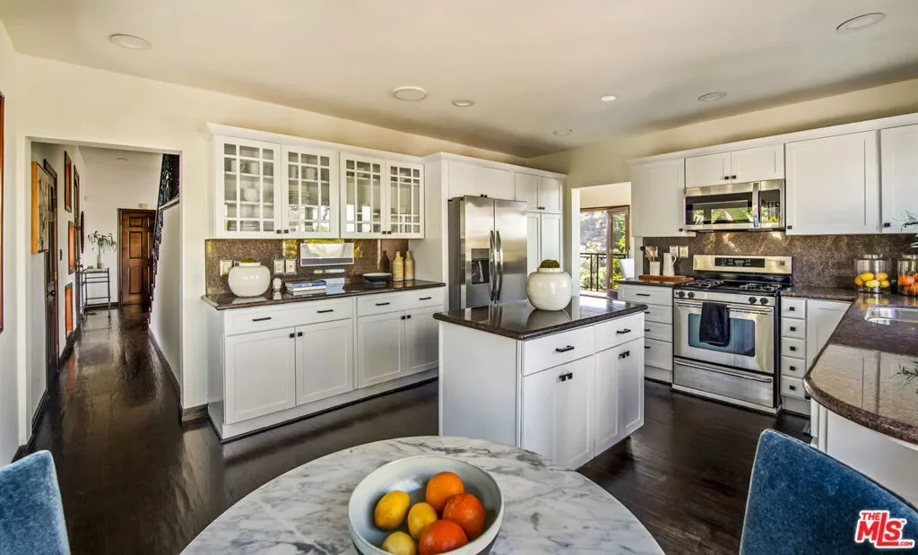 2125 Kew Drive, Los Angeles, California, United States. - Photo 10
